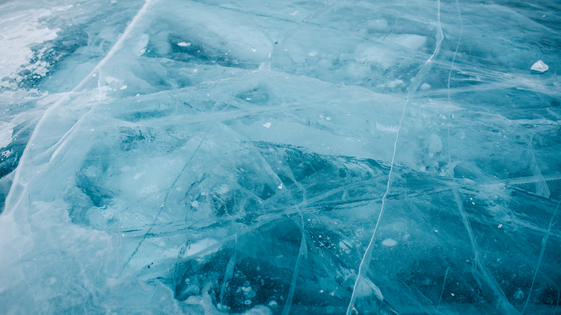 Eisblaue Oberfläche – Symbol für die Kälte der Eishaarversiegelung